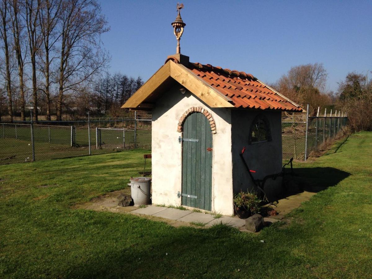 Holiday Home In Bergen Op Zoom With Garden Exterior photo